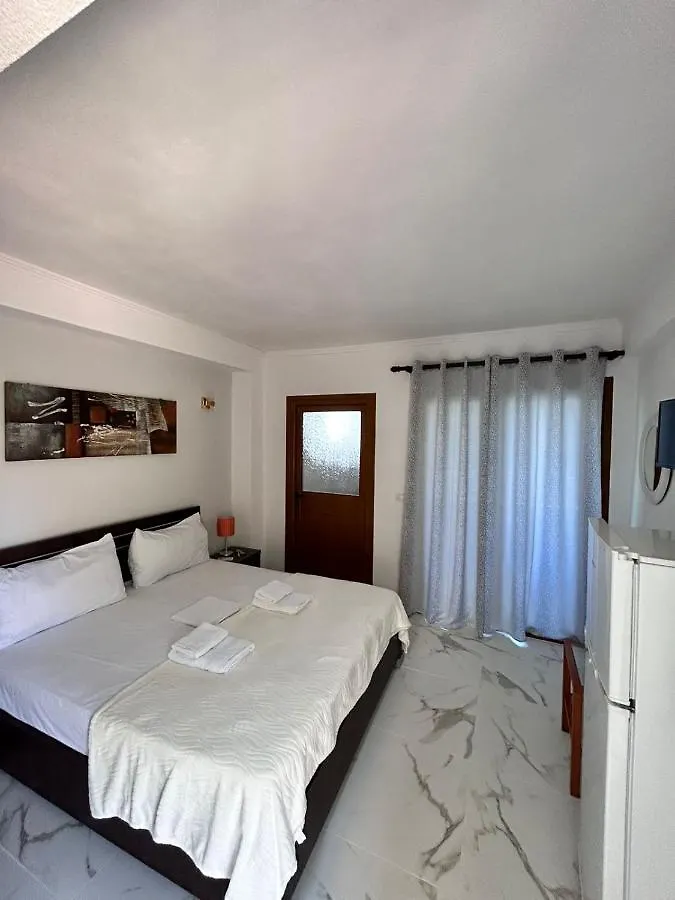Green Villa Sarande 0*,  Albania